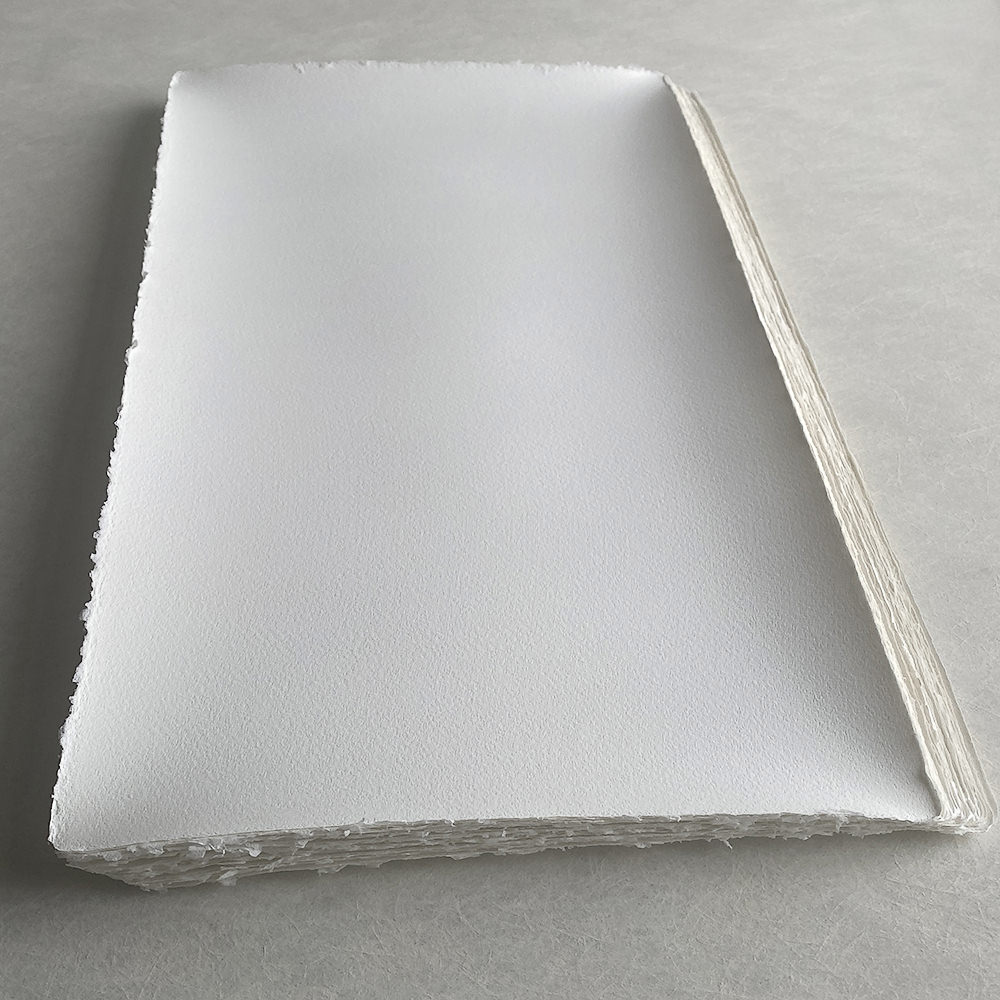 Ruční papír Amatruda - 29 x 49 cm, 300 g/m2